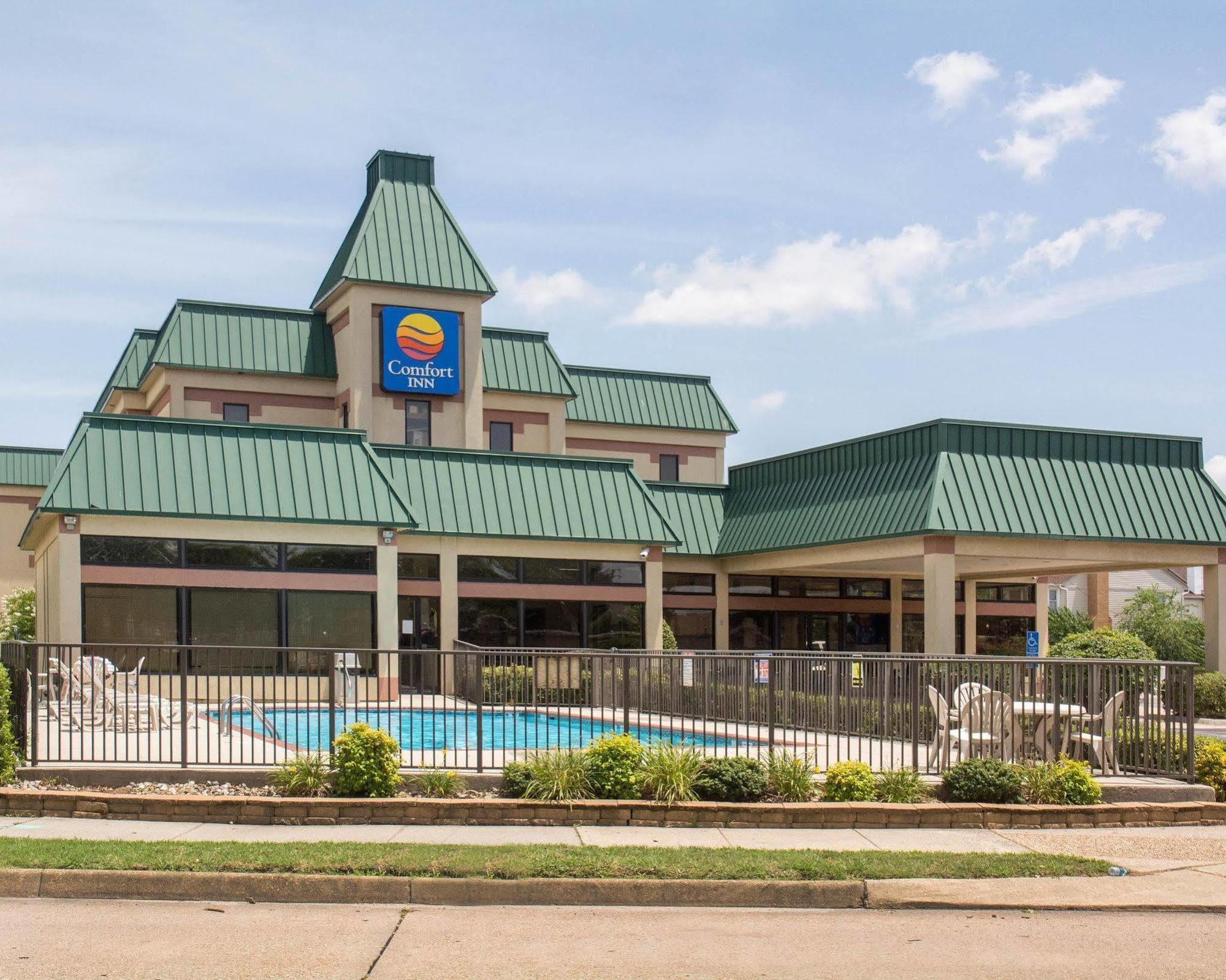 Quality Inn & Suites Olde Town Portsmouth Exterior foto